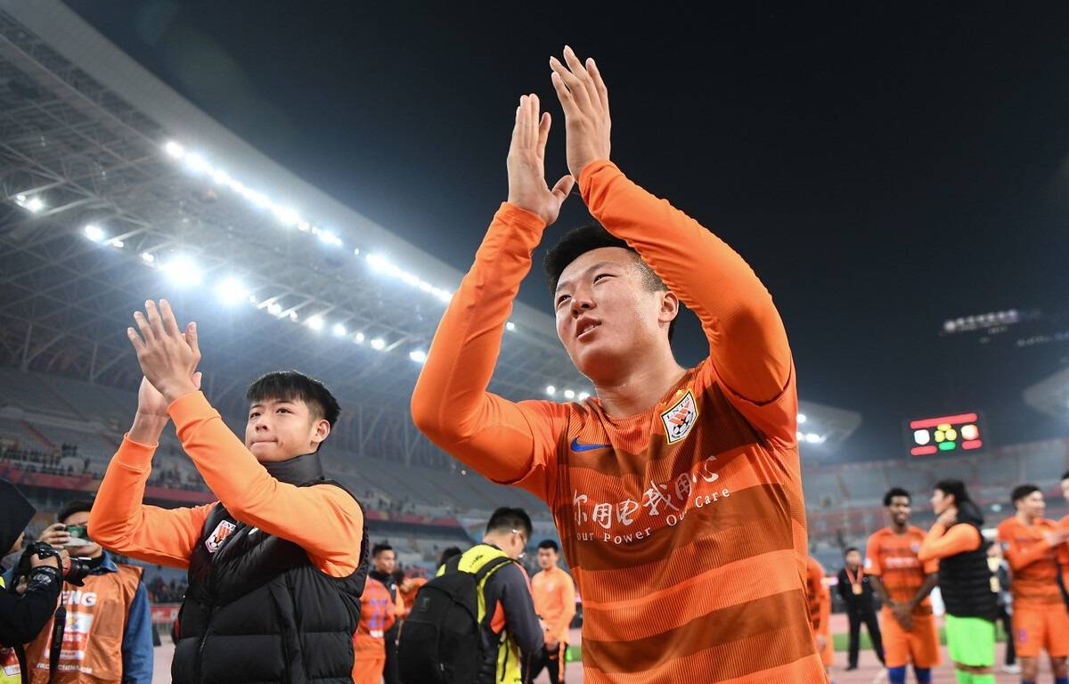 加时末段突围战来临，福建男篮围绕意甲火线驰援，细节曝光，控场能力成焦点(詹姆斯生涯数据)