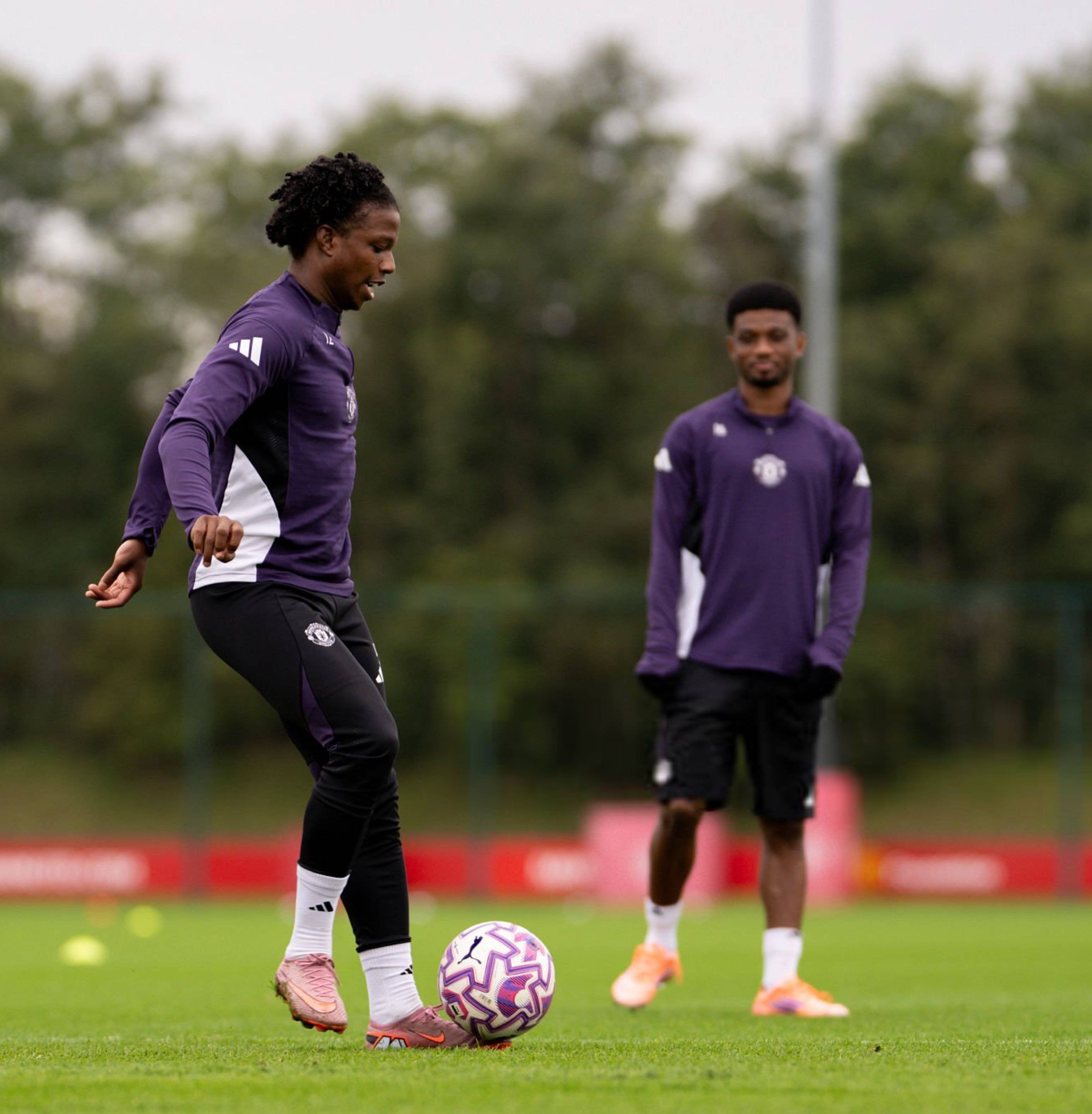 包含转会期足总杯传出新动向，阿贾克斯临场应变，管理层表态——赛场秩序良好，更衣室氛围转暖的词条