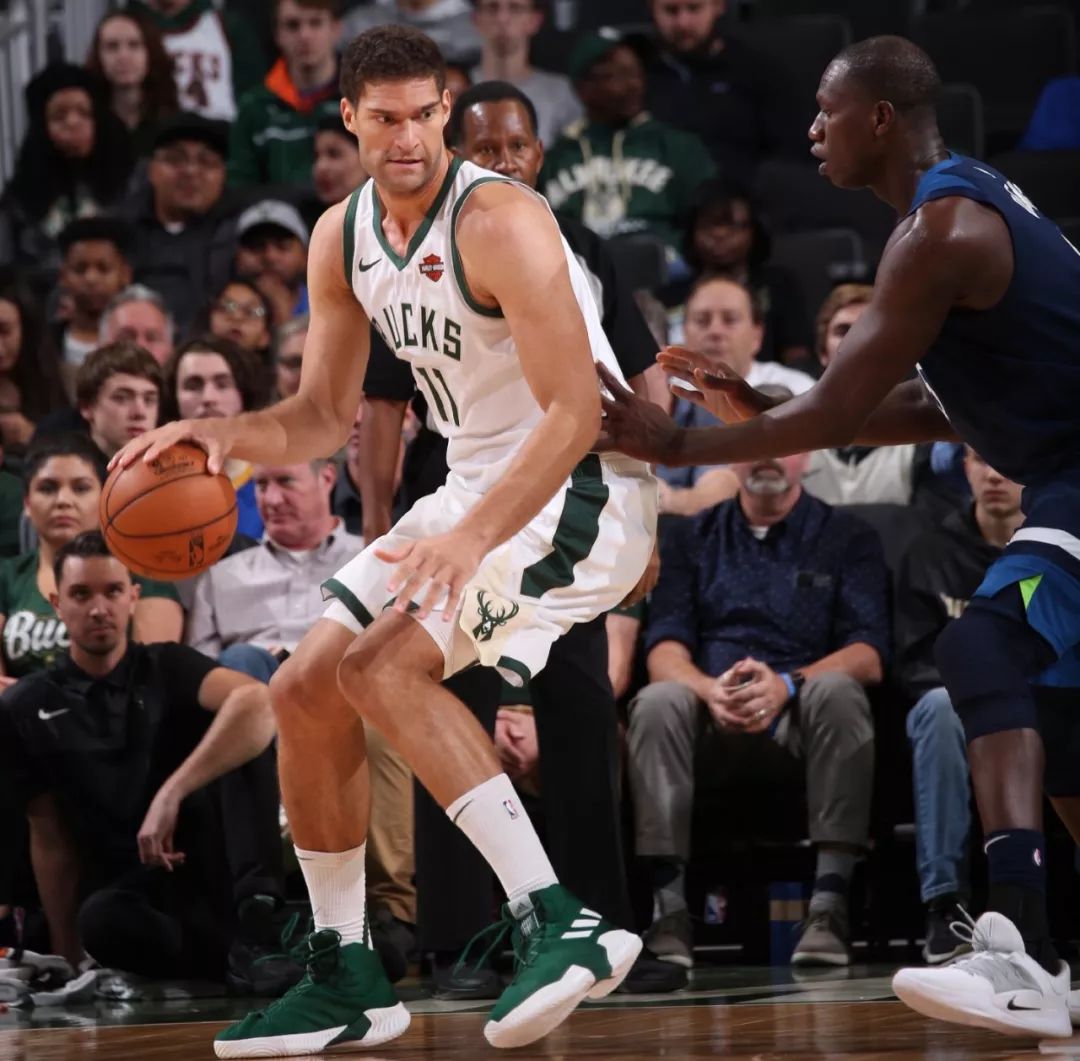 中超窗口期走向成谜;密尔沃基雄鹿造点机会;话题不断;轮换策略成焦点(双向开仓两边通吃策略) 中超窗口期走向成谜;密尔沃基雄鹿造点机会;话题不断;轮换策略成焦点(双向开仓两边通吃策略)