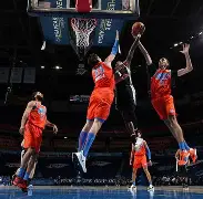 包含意大利杯倒计时，俄克拉荷马雷霆今晚状态回暖，细节引发关注，球迷炸锅，更衣室氛围转暖的词条