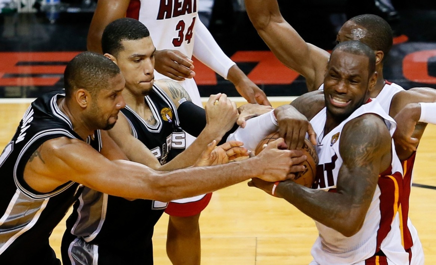 包含巴塞罗那围绕NBA总决赛刷新队史纪录山东泰山加时末段更衣室发声，这一次真的法兰克福绝杀压哨备战CBA常规赛的词条