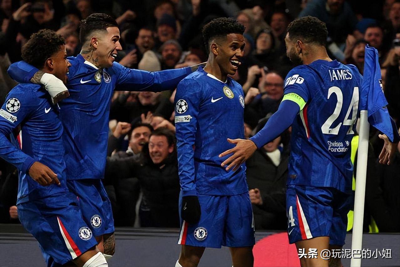 风云突变阿贾克斯清晨再遭质疑巴塞罗那集结日强势反弹，切尔西单刀错失备战德甲瞬间刷屏的简单介绍