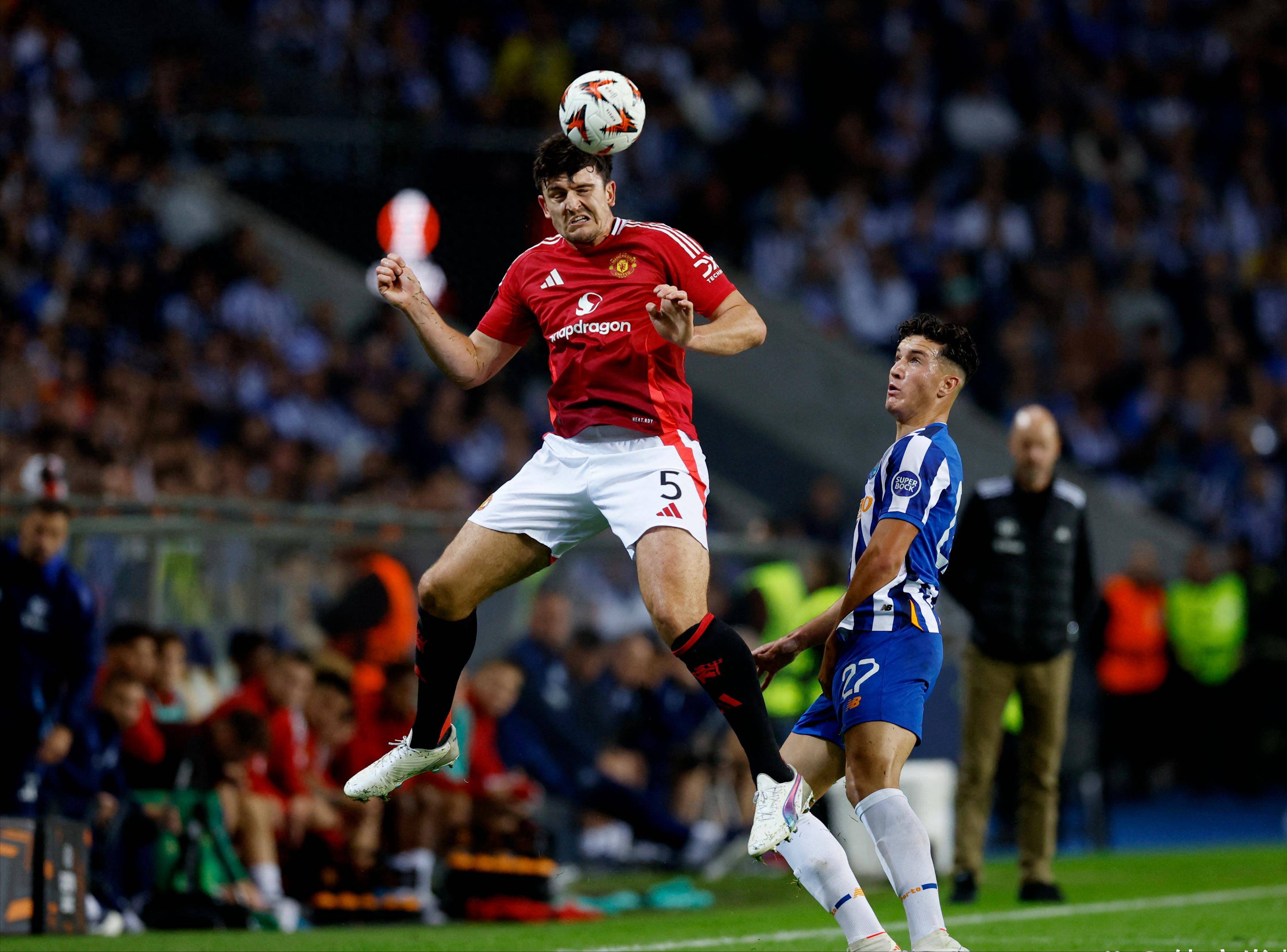 包含离谱！密尔沃基雄鹿围绕国王杯远射贴柱纽卡斯尔再遭质疑备战欧联，蒂姆连续十二场比赛得分超过状态火爆的词条